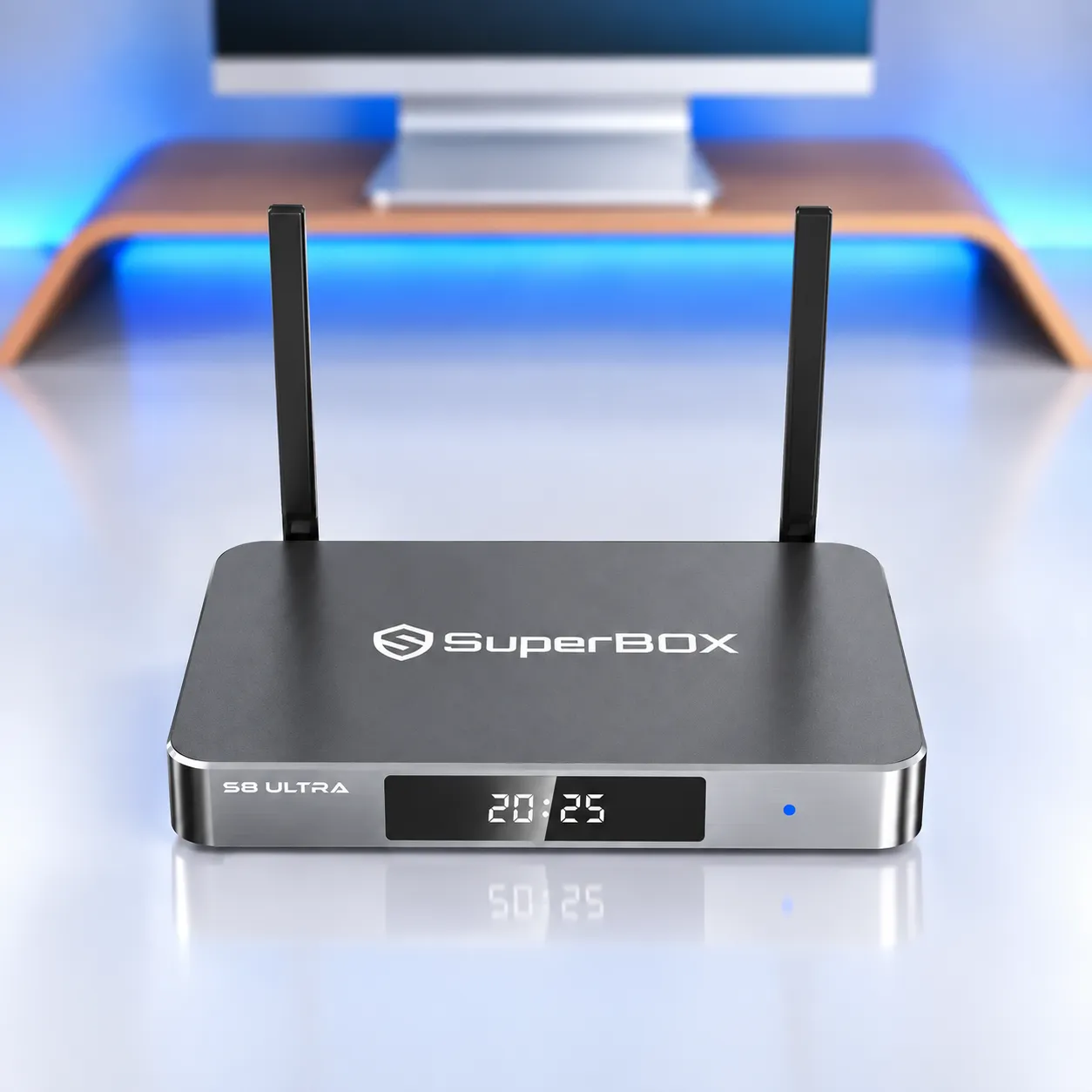 Front view of SuperBox S8 Ultra with dual antennas
